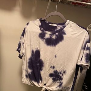 Tye die cropped shirt with tie in the front